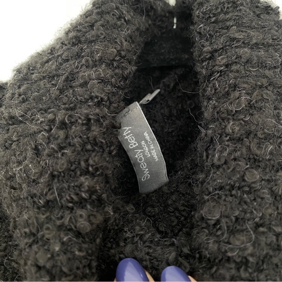 Sweaty Betty wool turtleneck, size small - Picture 3 of 3